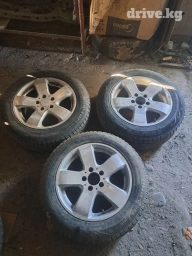 Продам 3 диска на Мерседес с резиной r16 все диски ровные