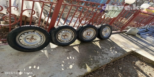 Колеса в сборе 155 / 65 / R 13, Зима, Б/у, Комплект, Легковые, Железные, отверстий - 4