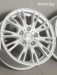 Колеса в сборе 195 / 65 / R 15, Зима, Б/у, Комплект, Легковые, Литые, отверстий - 5