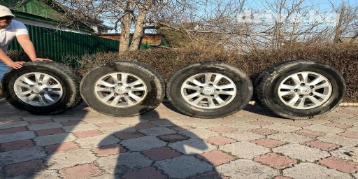 Колеса в сборе 275 / 70 / R 17, Зима, Б/у, Комплект, Внедорожные (АТ/МТ), Литые, отверстий - 5