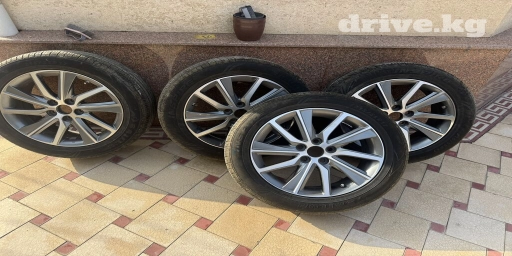 Колеса в сборе 215 / <25 / R 17, Лето, Б/у, Комплект, Легковые, Литые, отверстий - 5