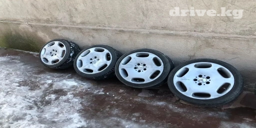 Колеса в сборе 225 / 40 / R 18, Лето, Б/у, Комплект, Легковые, Литые, отверстий - 5