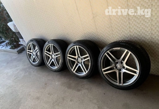 Колеса в сборе 255 / 45 / R 18, Зима, Б/у, Комплект, Легковые, Литые, отверстий - 5