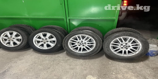 Колеса в сборе 215 / 60 / R 16, Зима, Б/у, Комплект, Легковые