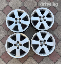 Литые Диски R 15 Toyota, Комплект, отверстий - 4, Б/у