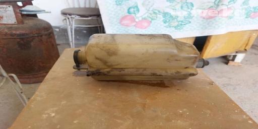 Бачок Toyota 2001 г., Б/у, Оригинал, Япония