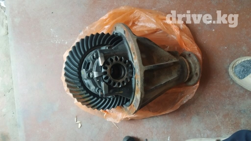 Продаю редуктор на задний мост на Лх 5.7 и Крузак 4.5 подойдёт