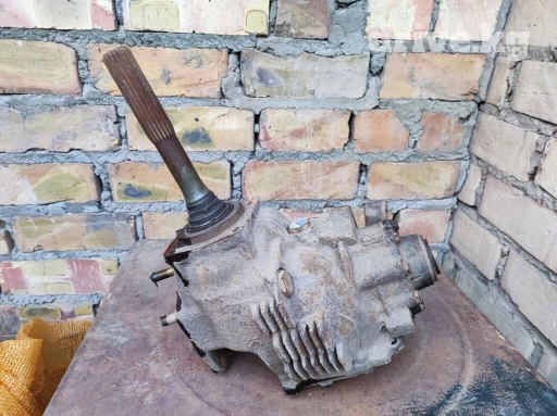 Продаю раздатку от хайландер 2001 г