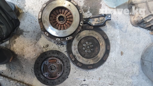 Продаю сцепление в сборе 6 ступ обратный выжим механика Subaru imreza
