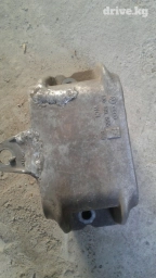 Подушка коробки передач Volkswagen 2001 г., Б/у, Оригинал, Германия