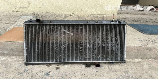 Продаю радиатор от Чайзер 100 думал забитая после того как купил новый
