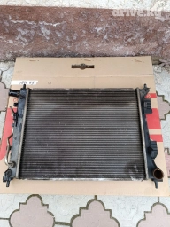 Продаю радиатор б/у на Хундай Солярис 2011 автомат