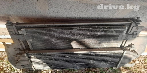 Комлект радиатор,радиатор кандера,интеркулер в хорошем состоянии на