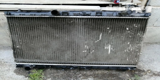 Радиатор охлаждения на Хундай Санта Фе, 2002г.в, объем 2.0 бензин. На