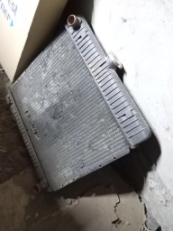 Продаю радиатор от Мерседес w123 в хорошем состоянии,не течёт нигде