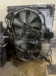 Радиатор в сборе полный комплект Toyota Alphard 2.4 алфард 2.4