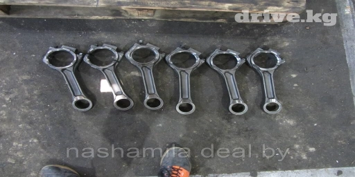 Продам запчасти двигателя даф 95 Шатуны 6 шт крышка масленного
