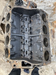 Продаю блок на ЗИЛ 130, ЗИЛ 131, в отличном состоянии. Подробнее