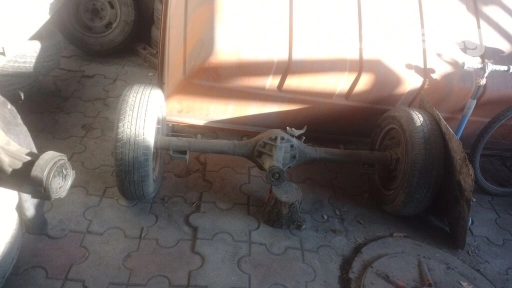 .мазда бонго, задний мост бонго митсубиси л300,делика в сборе с