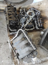 Только мотор на запчасть Мерс 210, объем 2.6