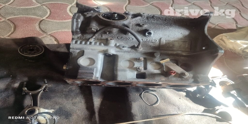 Срочно продаю блок с поршнями от форд транзит стандарт 2.5 объем краб