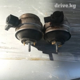 Подушки на мотор 2.5 дизель. Ауди Подушки. Подушка Ауди