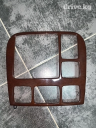 Продаю рамку на магнитолу w220 в хорошем состоянии