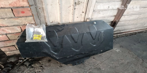 Продаю защиный щит на поддон Субару Форестер новый с крепёжными