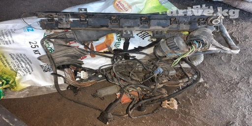 Продаю моторную касу так же дросельная заслонка и форсунки от BMW Е34