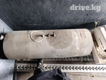 Продаю бак на 160 литр может больше цена 12000