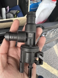 Клапан вентиляции бака оригинал Bosh 100% На BMW G30 Привезена с