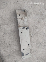 Продаю крышку 104 мотора Мерседес Бенс