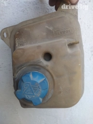 Продаю расширительный бачок. гольф 1, гольф2,Ауди. крышка была рабочей