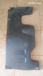 Продаю декоративную накладку L на Лексус gx470