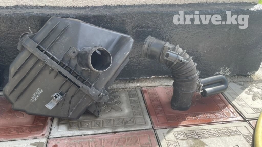 Воздушный фильтр Тойота Ипсум ACM21 кузов