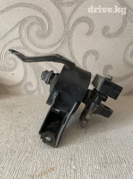 Подушка мотора Toyota 1999 г., Б/у, Оригинал, Япония