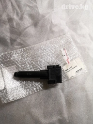 Форсунка омыватель фар от Toyota Rav4 . 1г. Подходит и на другие авто