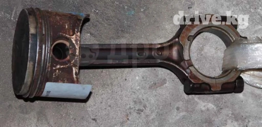 Nissan Cefiro Поршень с шатуном Ниссан Цефиро поршень с шатуном