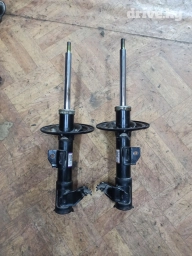 Продам амортизаторы на Камри 50 оригиналы