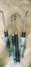 Продам задние амортизаторы на Ипсум электронные.
В отличном состоянии