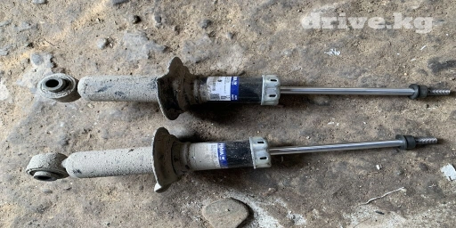 Передний амортизатор, Задний амортизатор Subaru 2002 г., Б/у, Оригинал, Китай