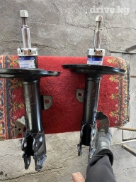 Передний амортизатор Toyota 2009 г., Новый, Аналог, Китай