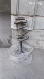 Передний амортизатор Nissan 2004 г., Б/у, Оригинал, Япония