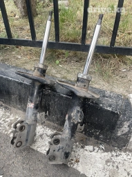 Передний амортизатор Toyota 2003 г., Б/у, Оригинал, Китай