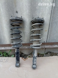 Задний амортизатор Nissan 1998 г., Б/у, Аналог, Япония