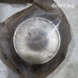 Передний амортизатор Volkswagen 1991 г.