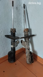 Передний амортизатор Honda Б/у