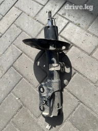 Передний амортизатор Toyota 2021 г., Б/у, Оригинал, США