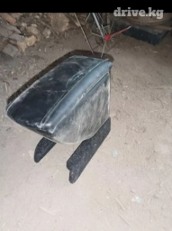 Подлокотник на гольф 4