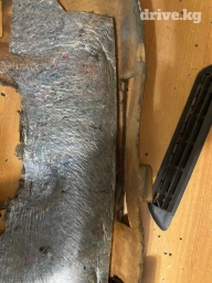 Продаю заднюю полку БМВ Е30 седан второй переход оригинал